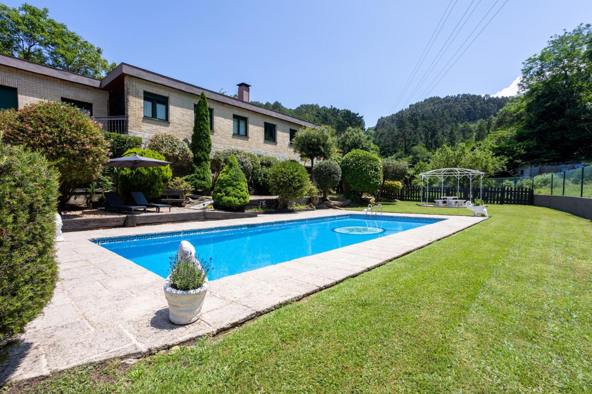 SARREN VILLA POOL by Urdaibai Rentals Bermeo Bagian luar foto