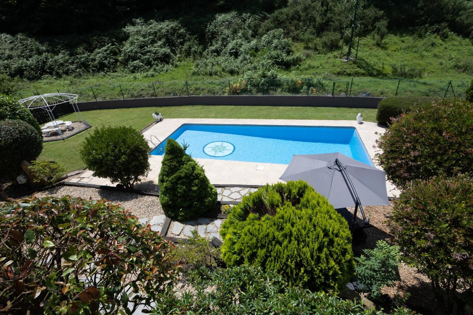 SARREN VILLA POOL by Urdaibai Rentals Bermeo Bagian luar foto