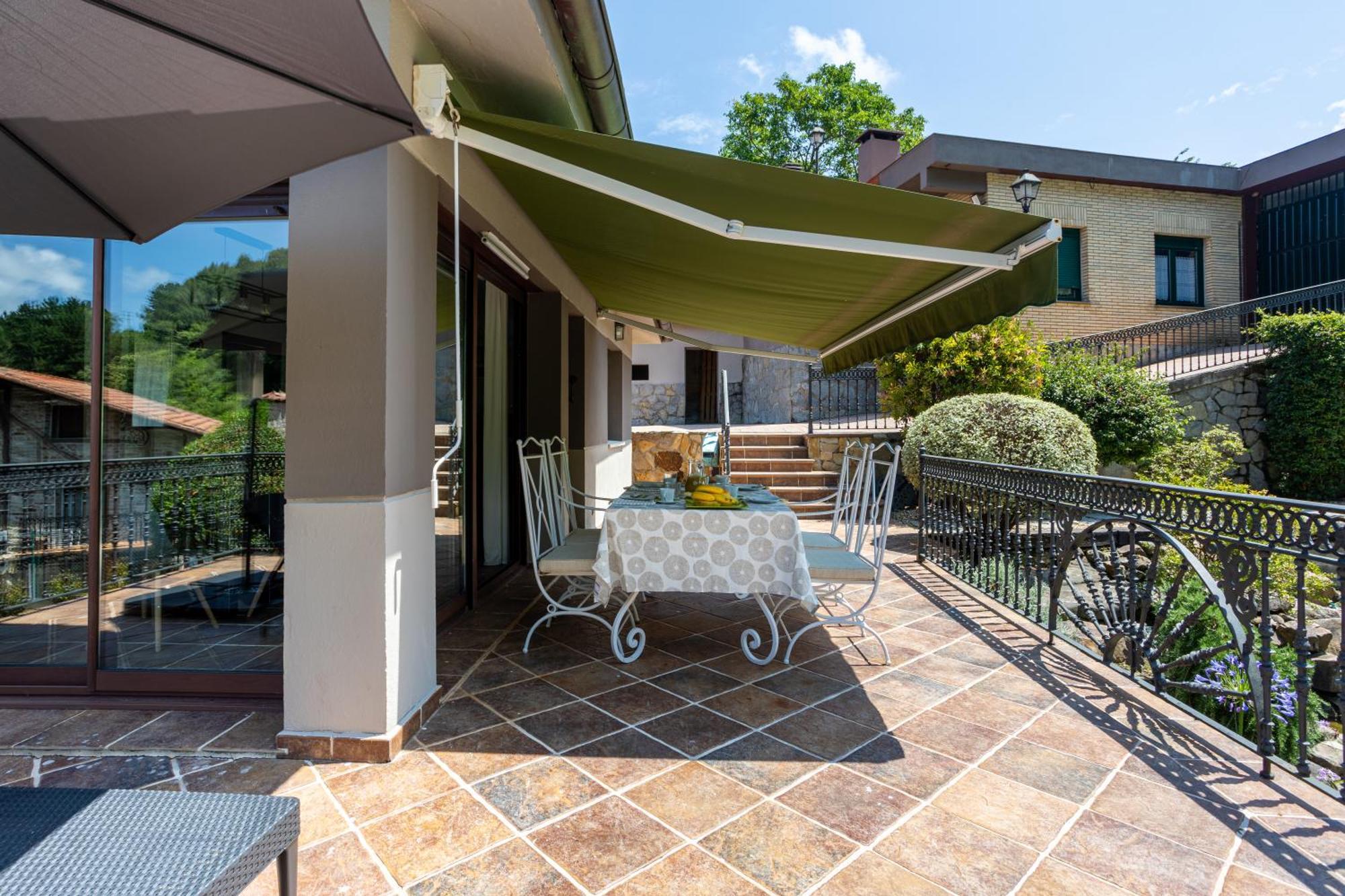 SARREN VILLA POOL by Urdaibai Rentals Bermeo Bagian luar foto