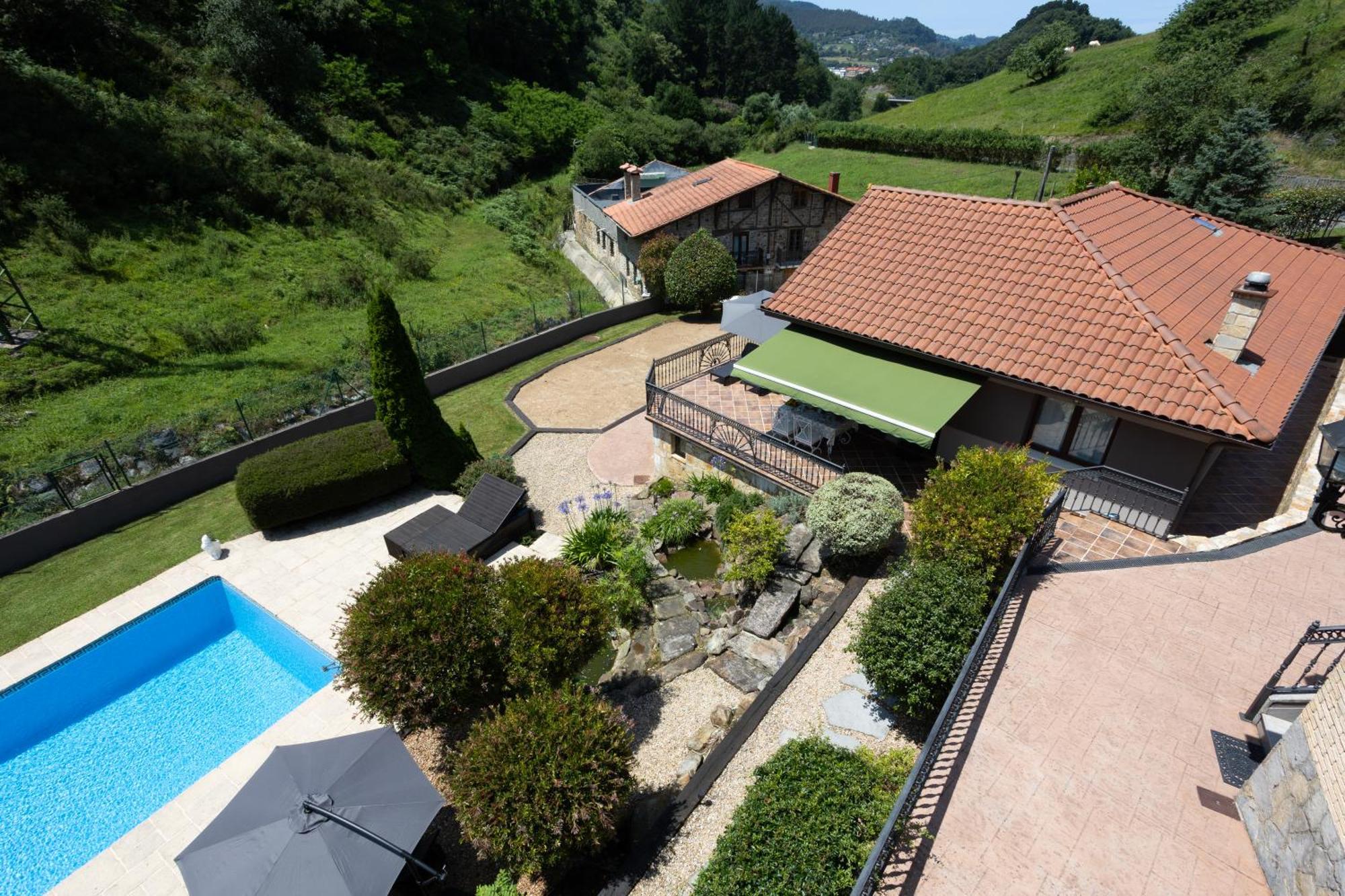 SARREN VILLA POOL by Urdaibai Rentals Bermeo Bagian luar foto