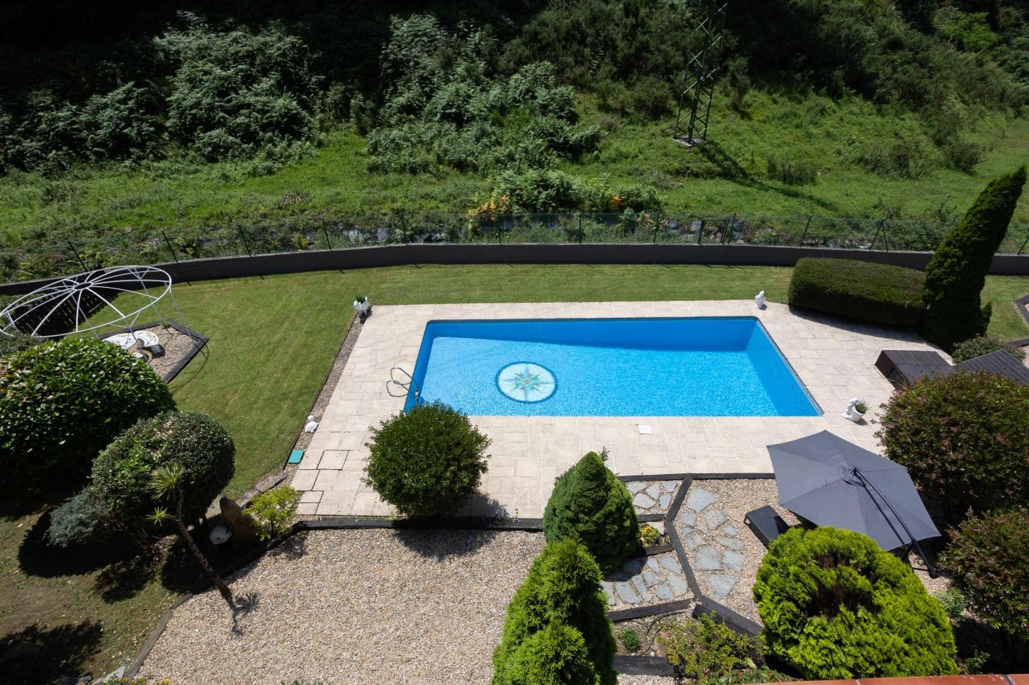 SARREN VILLA POOL by Urdaibai Rentals Bermeo Bagian luar foto