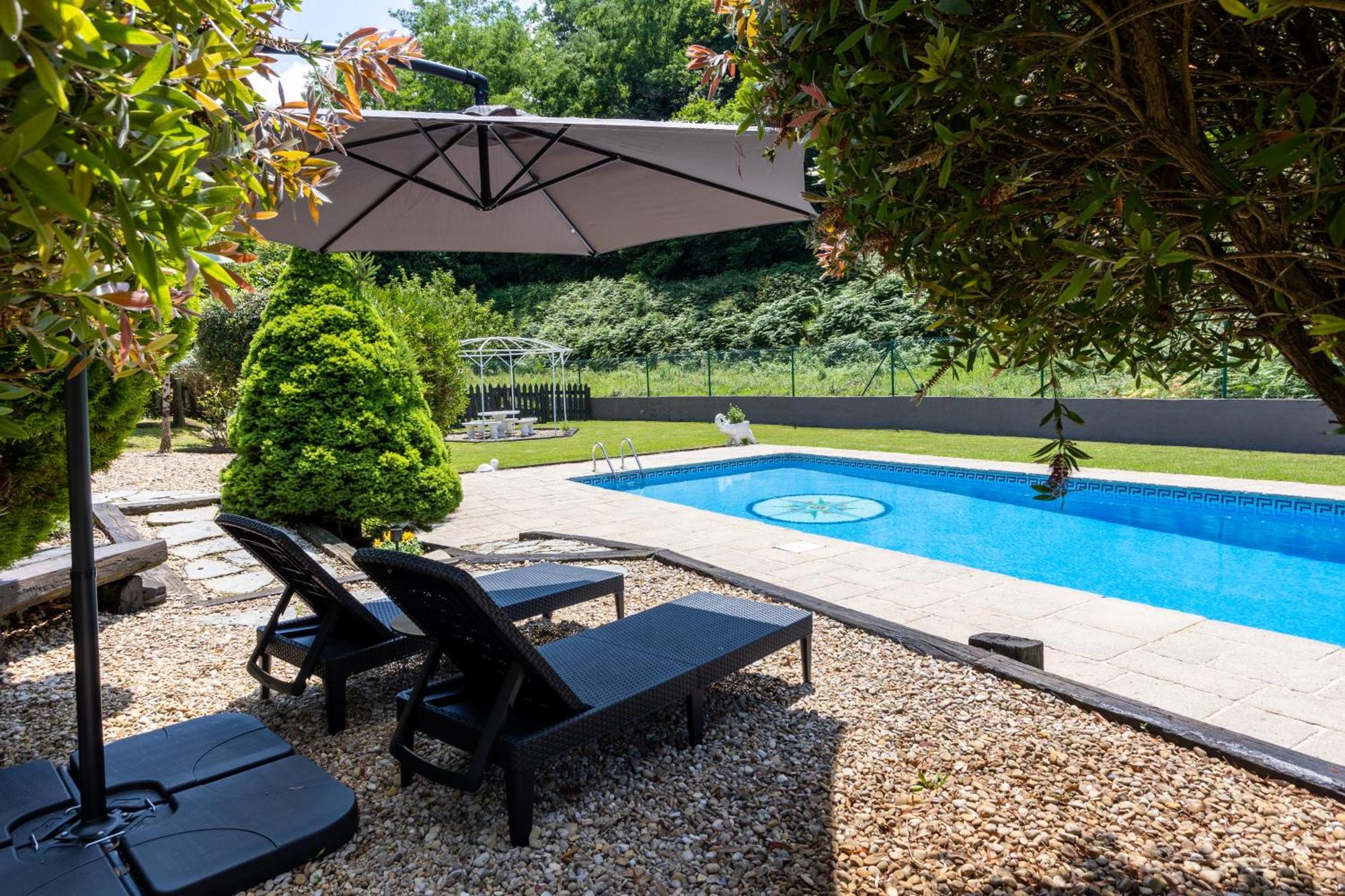 SARREN VILLA POOL by Urdaibai Rentals Bermeo Bagian luar foto